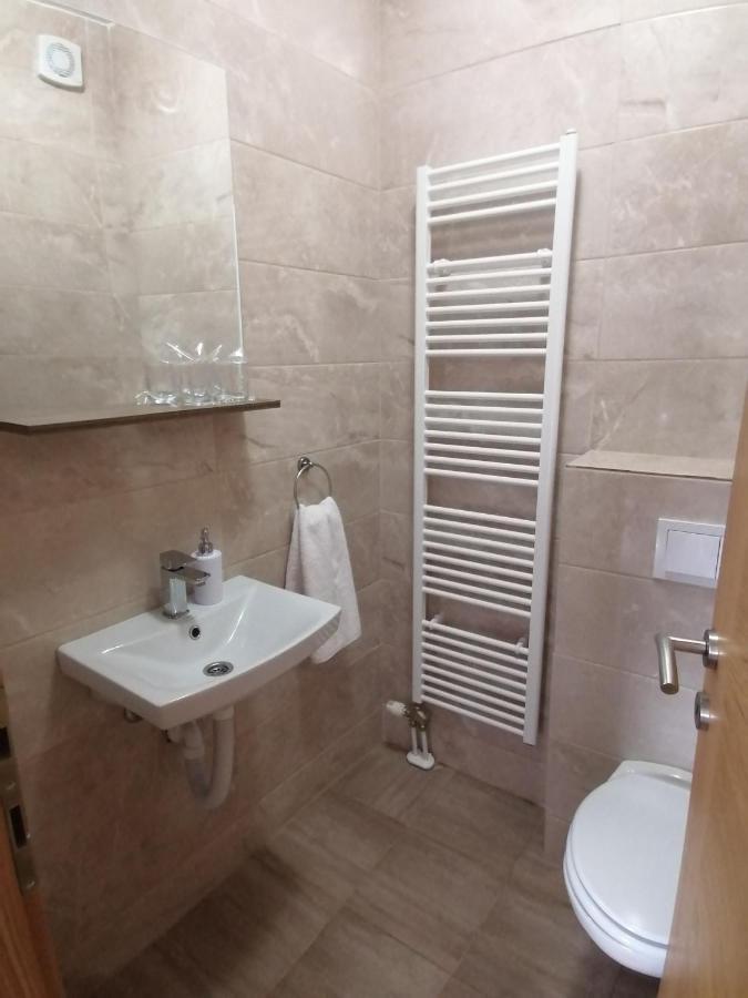 Farma & Apartmani Opg Sasa Delic Korenica Esterno foto