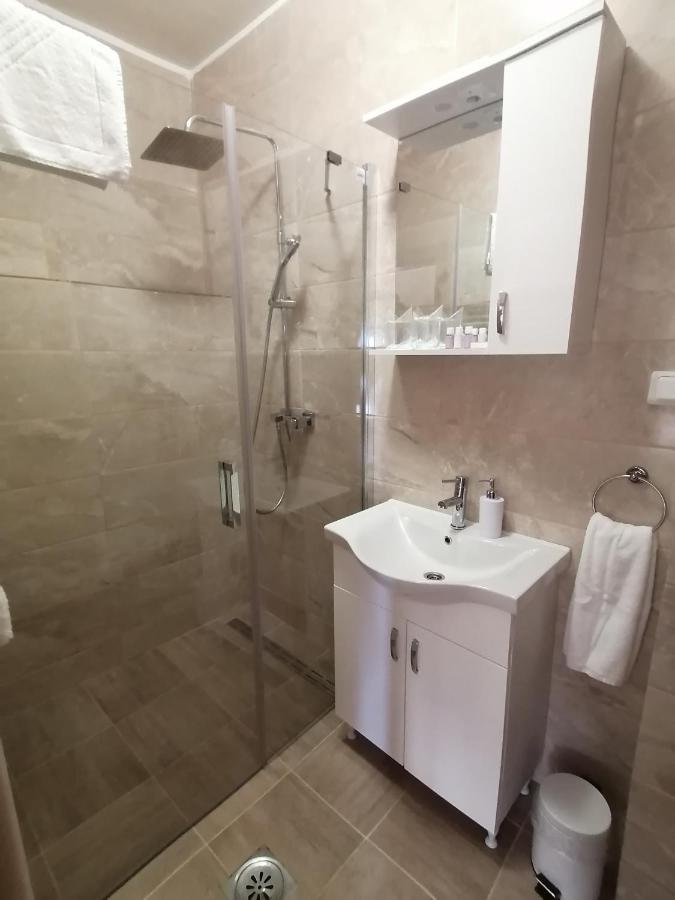 Farma & Apartmani Opg Sasa Delic Korenica Esterno foto